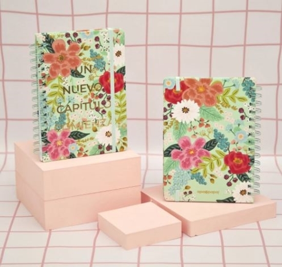 Imagen de Cuaderno apa la papa a5 t/d - flores